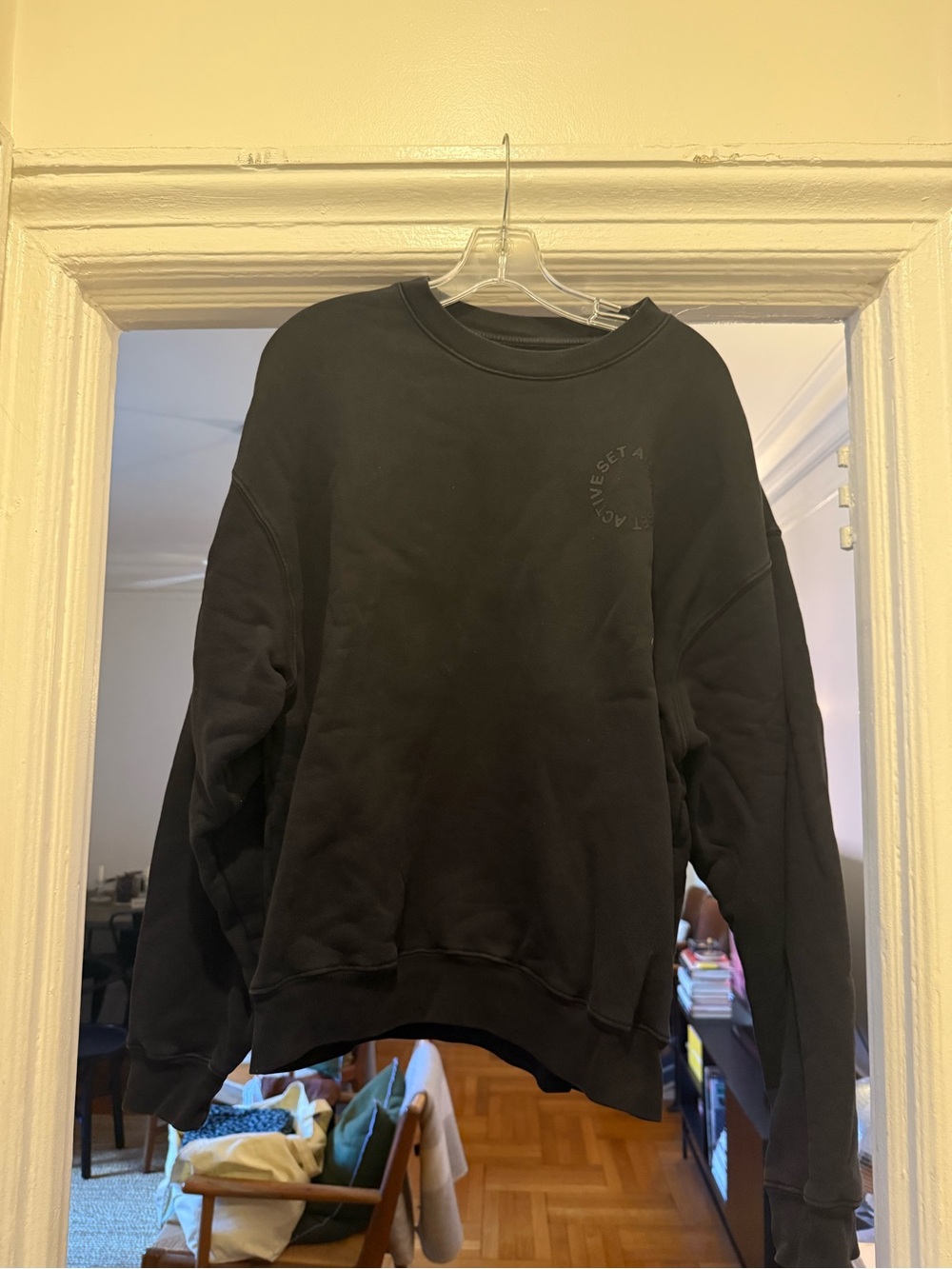 SET Active Black Crewneck Sweatshirt